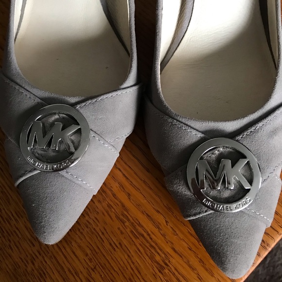Like New Michael Kors Grey Heels - Picture 6 of 8